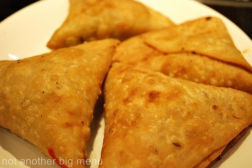 CHICKEN SAMOSA